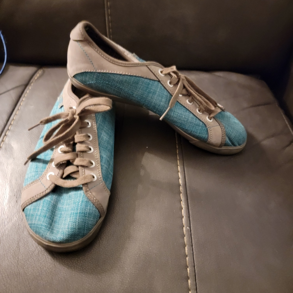 Ladies Keen Lace Up Shoes